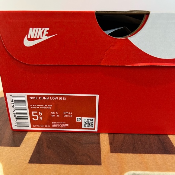 Nike Dunk Low - Picture 8 of 8